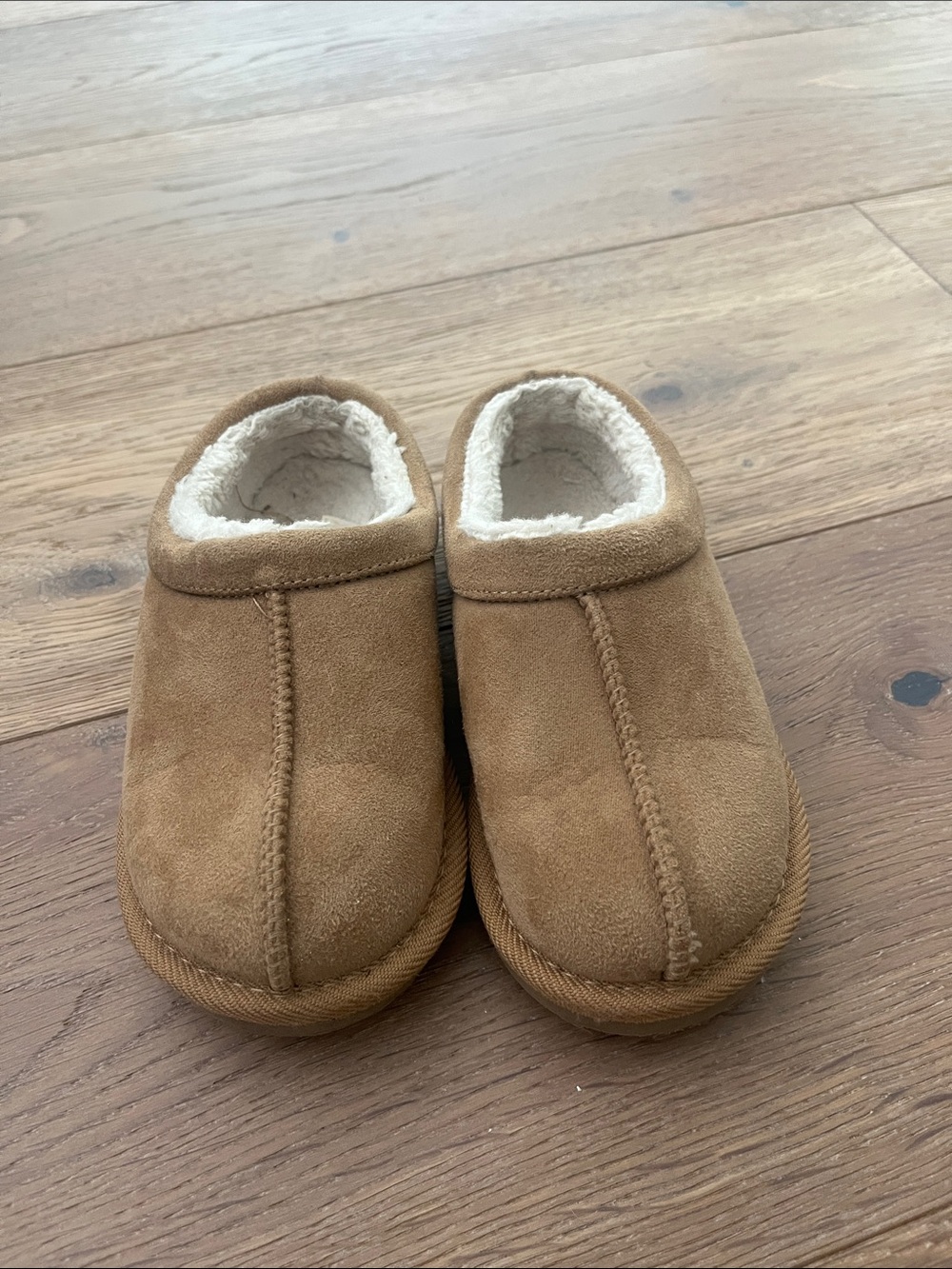 Size 10 cat & jack slides